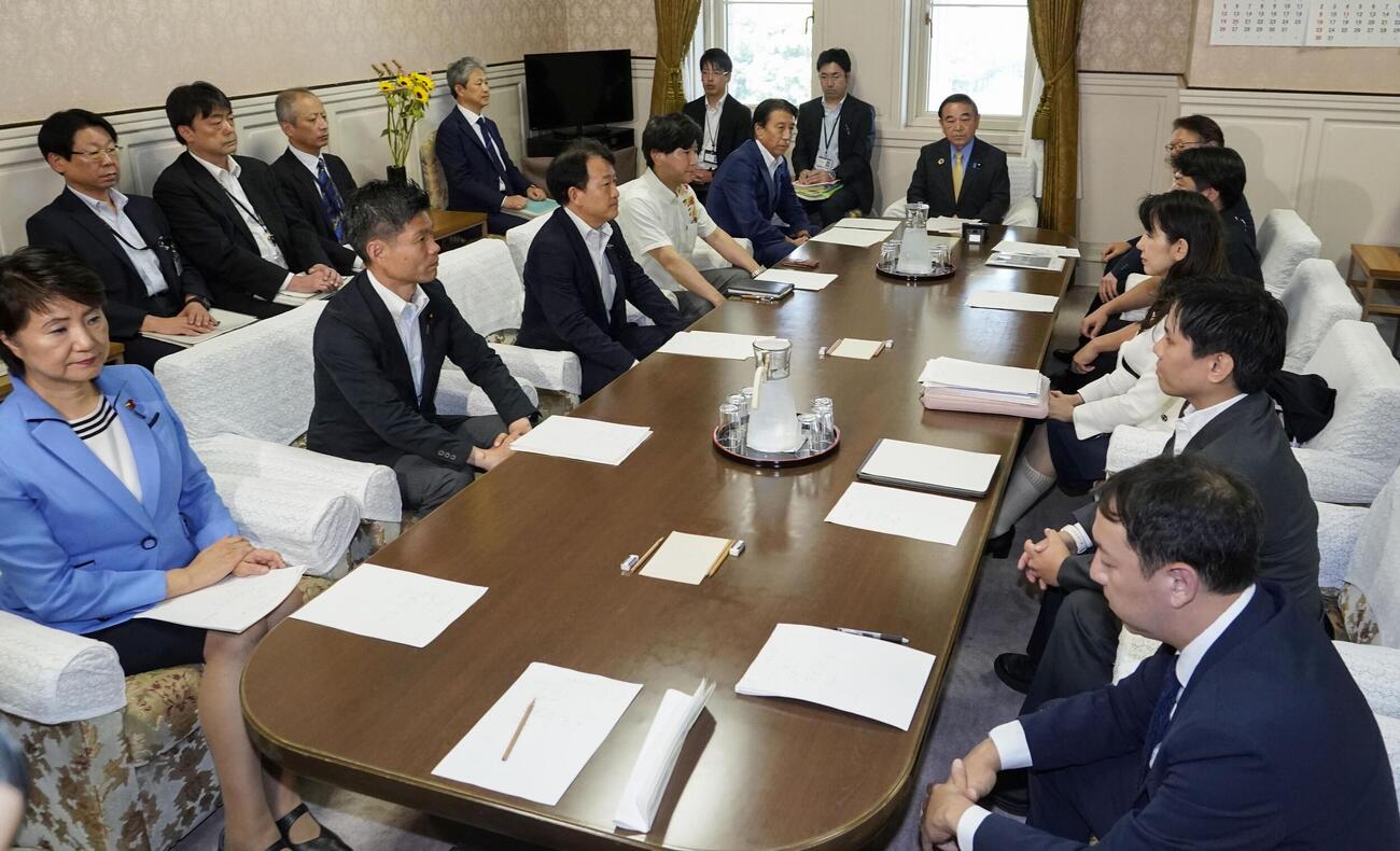 衆院予算委理事懇談会＝22日午後、国会（共同）