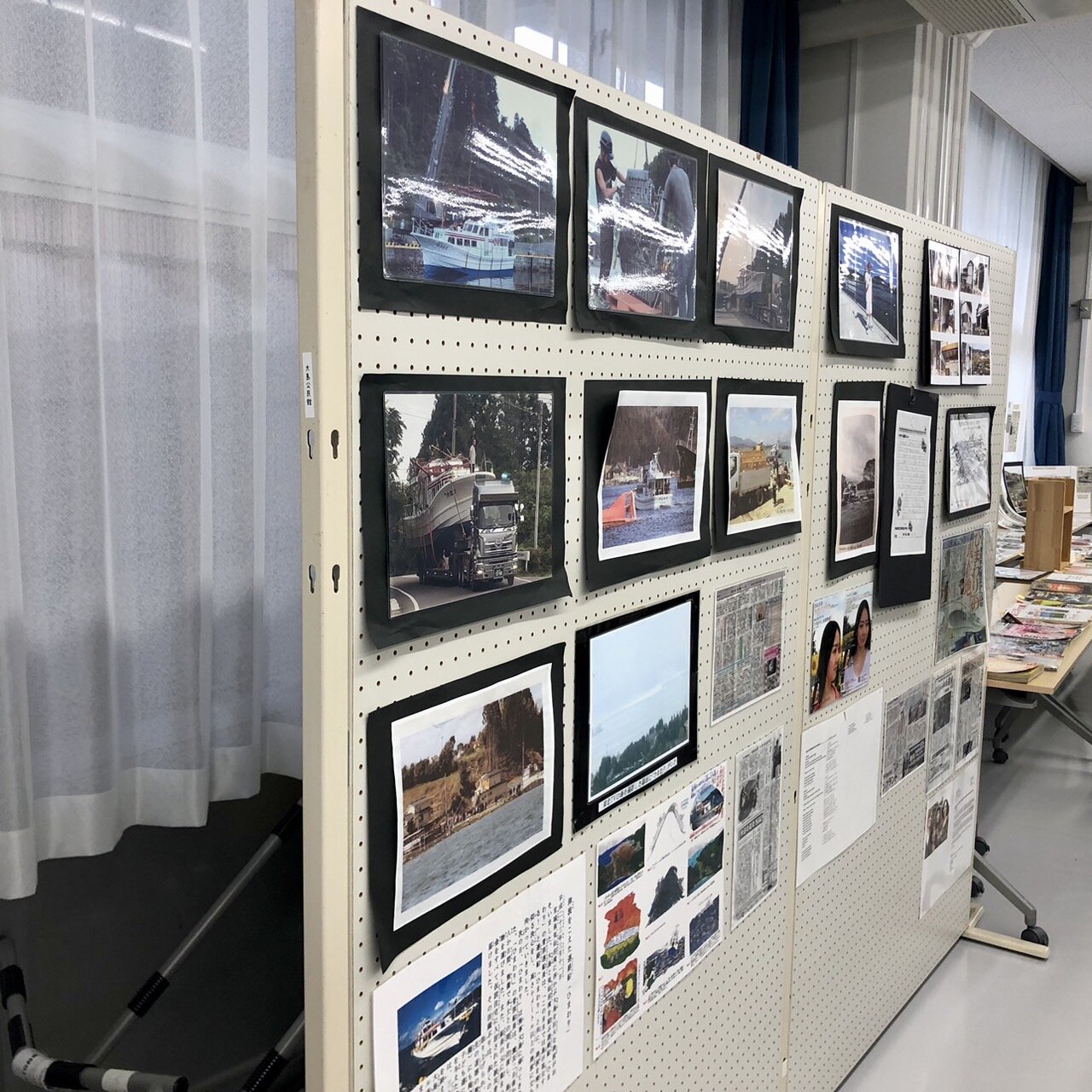 「菅原進船長をしのぶ会」で展示された写真など