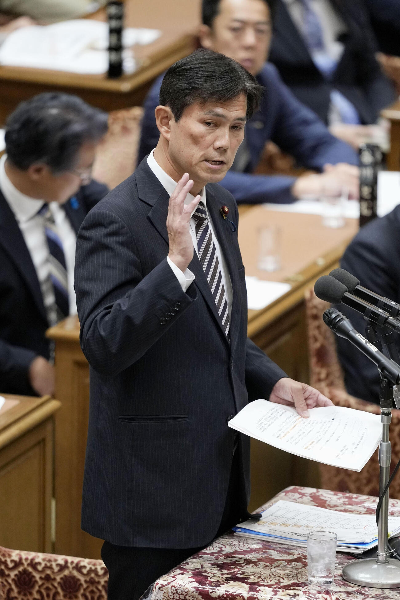 衆院予算委で質問する中道改革連合の後藤祐一氏（共同）