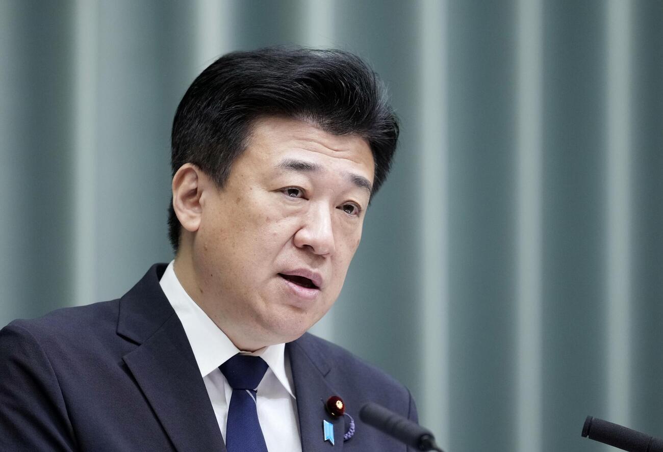 記者会見する木原官房長官＝5日午前、首相官邸（共同）