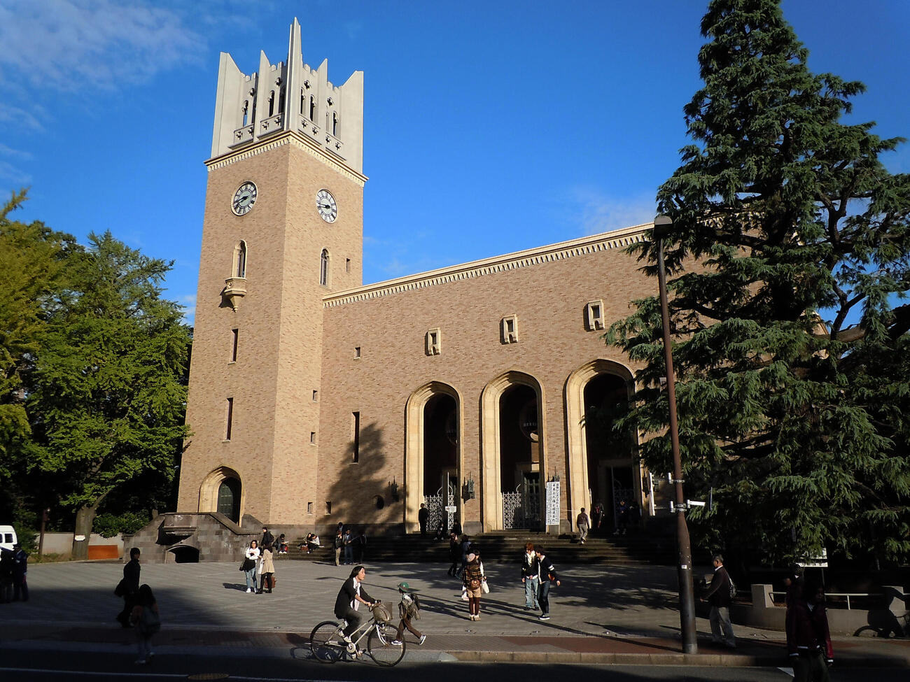 早稲田大の大隈講堂※写真はイメージ