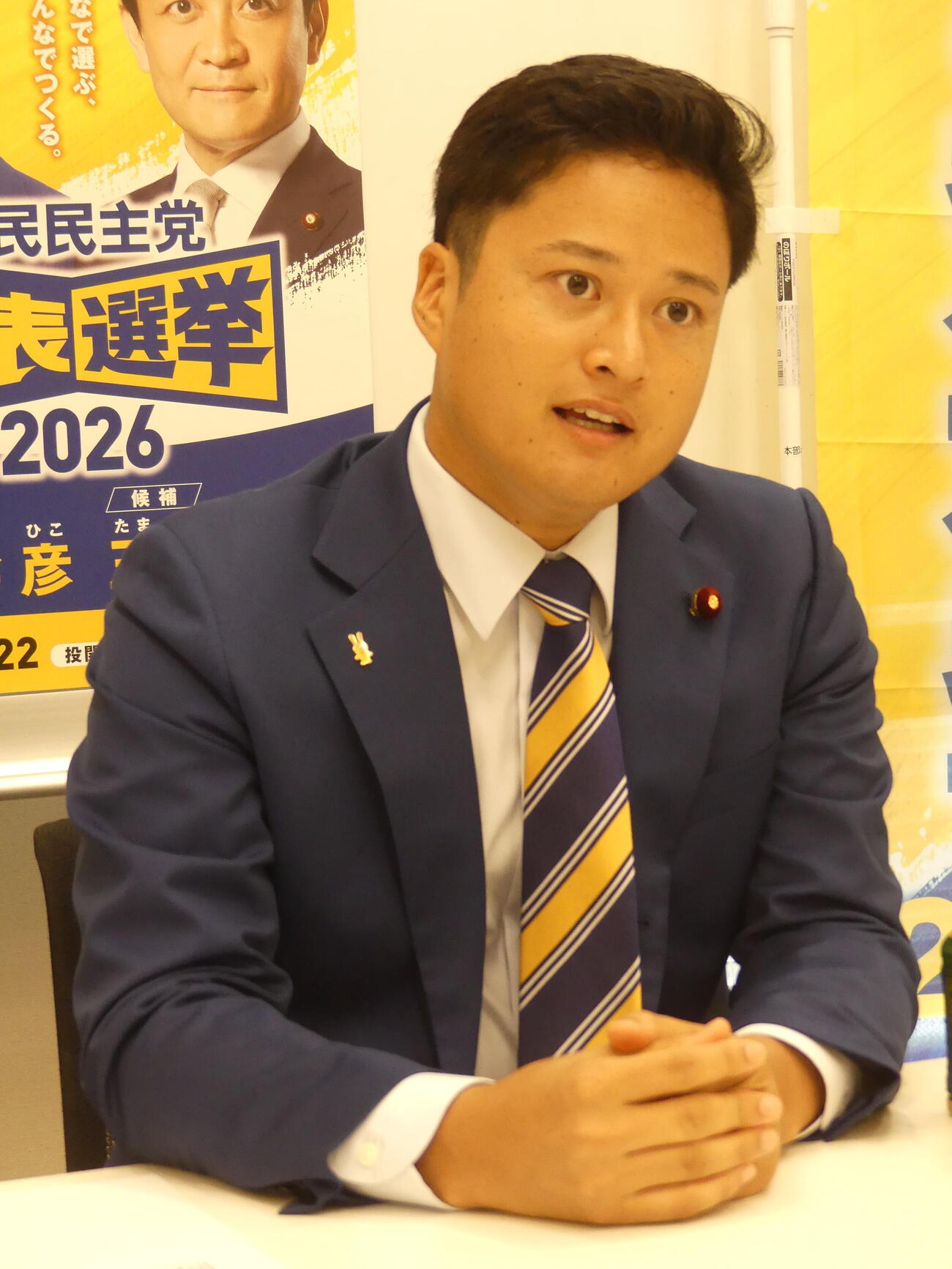 代表選インタビューで、自身が思い描く国民民主党像を語る橋本幹彦衆院議員（2026年8月撮影）
