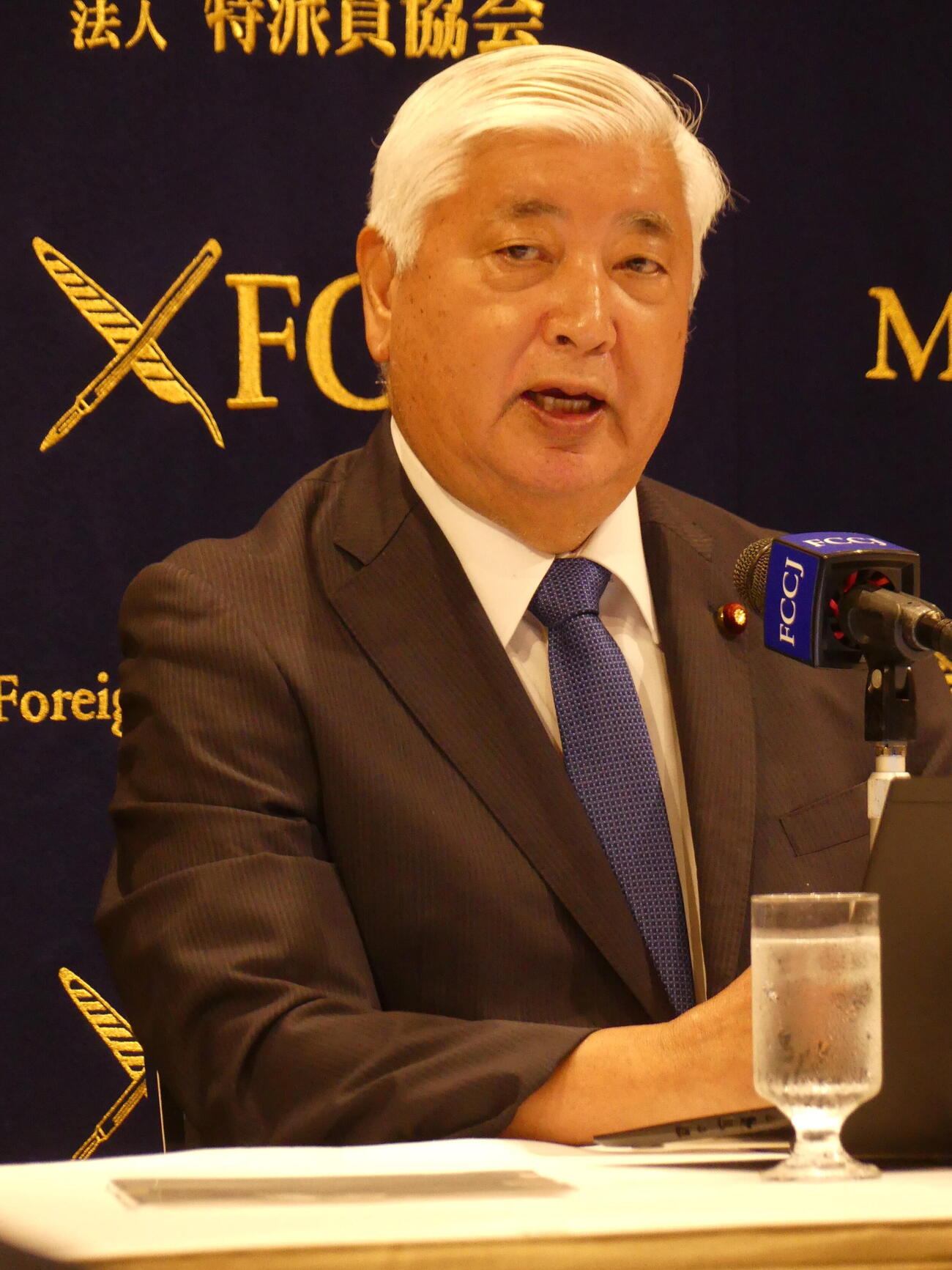 ICC赤根所長に対する米トランプ政権の制裁をめぐり、日本外国特派員協会で会見する自民党の中谷元・前防衛相（撮影・中山知子）

