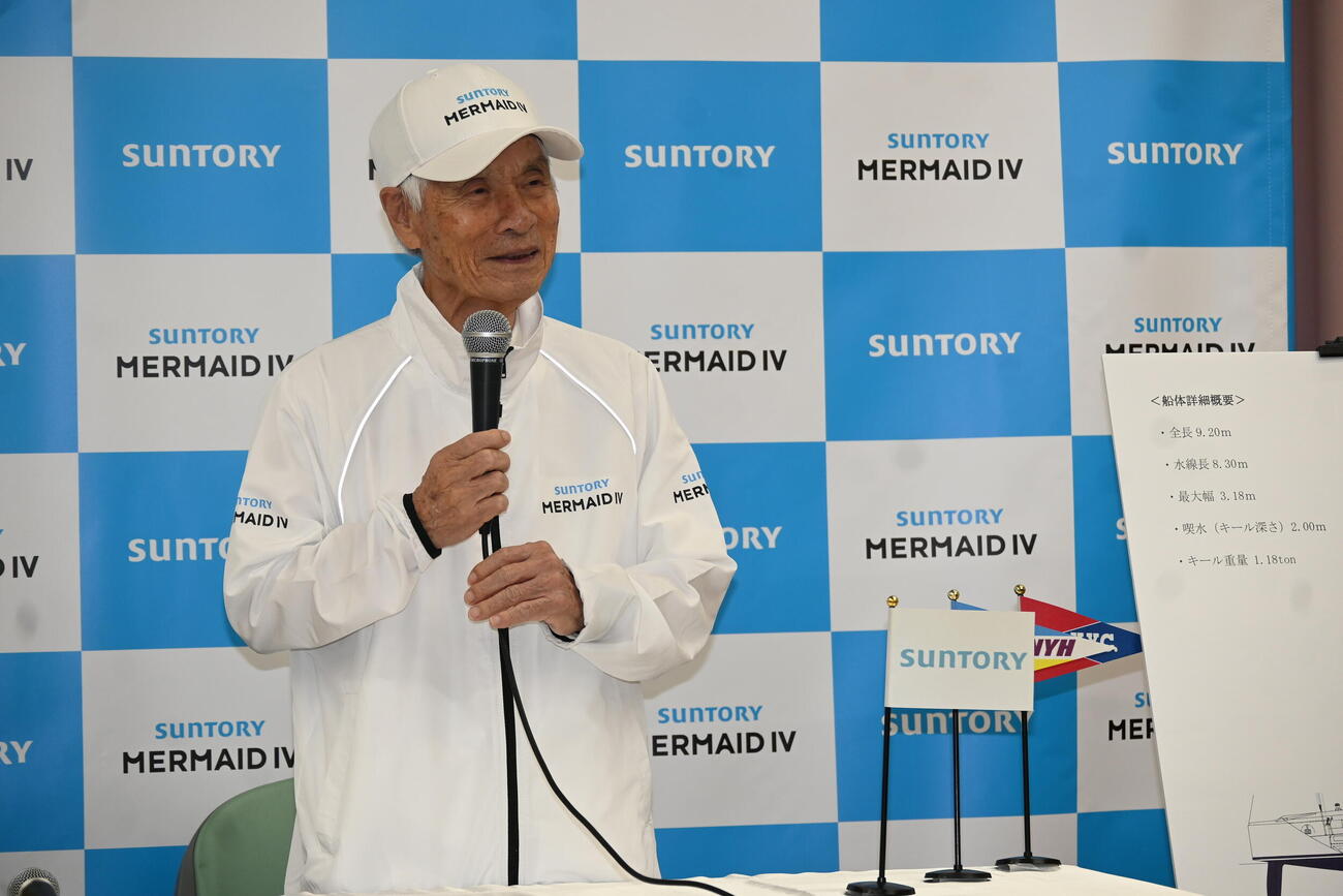 来春、ヨットによる太平洋単独横断航海に再び挑戦すると発表した堀江謙一さん（撮影・松浦隆司）