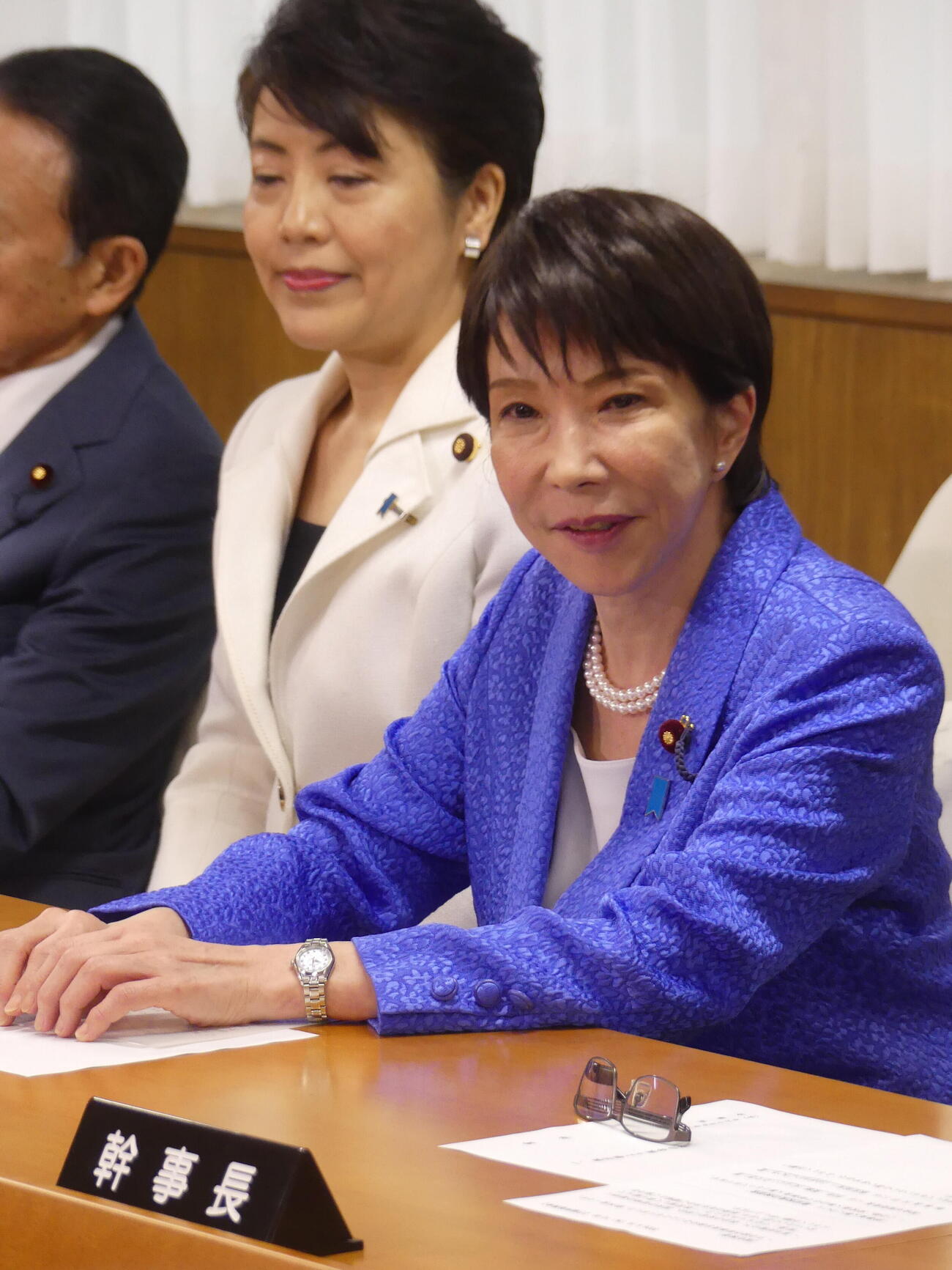 自民党臨時総務会で、党役員人事について言及する党総裁の高市早苗首相（撮影・中山知子）