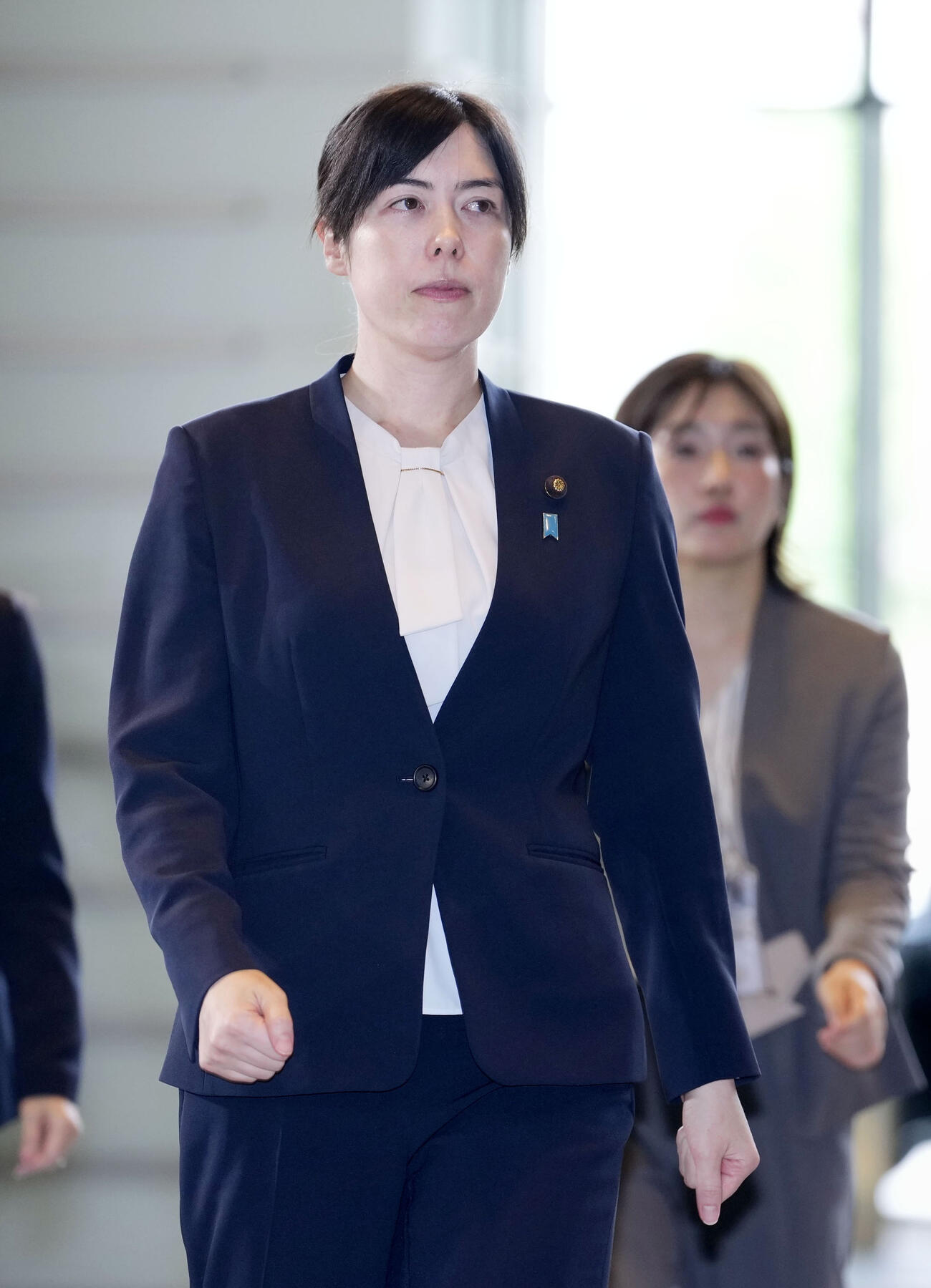 経済安保相留任が決まり、首相官邸に入る小野田紀美氏＝17日午後1時13分（共同）