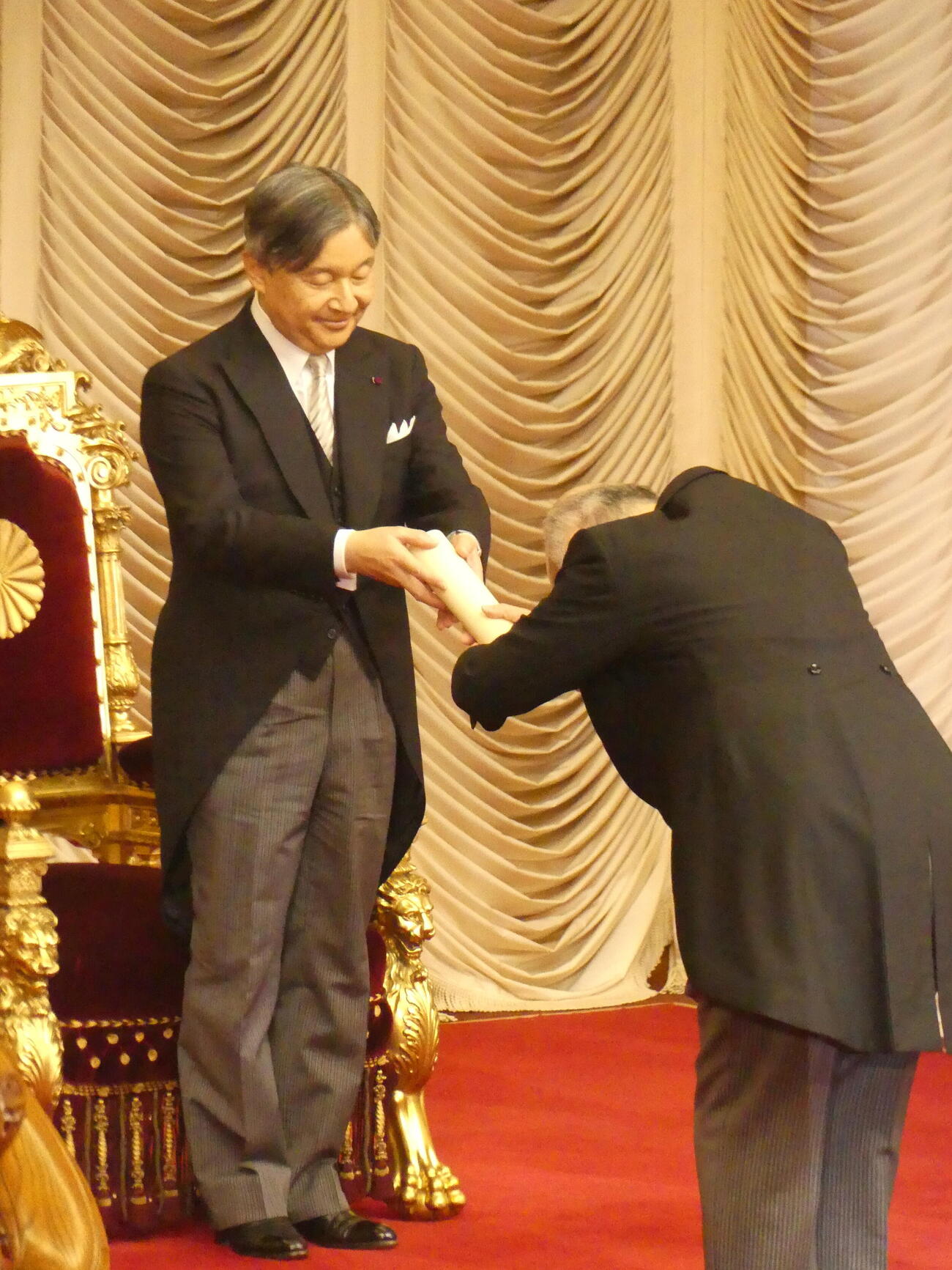 臨時国会開会式に出席される天皇陛下（撮影・中山知子）