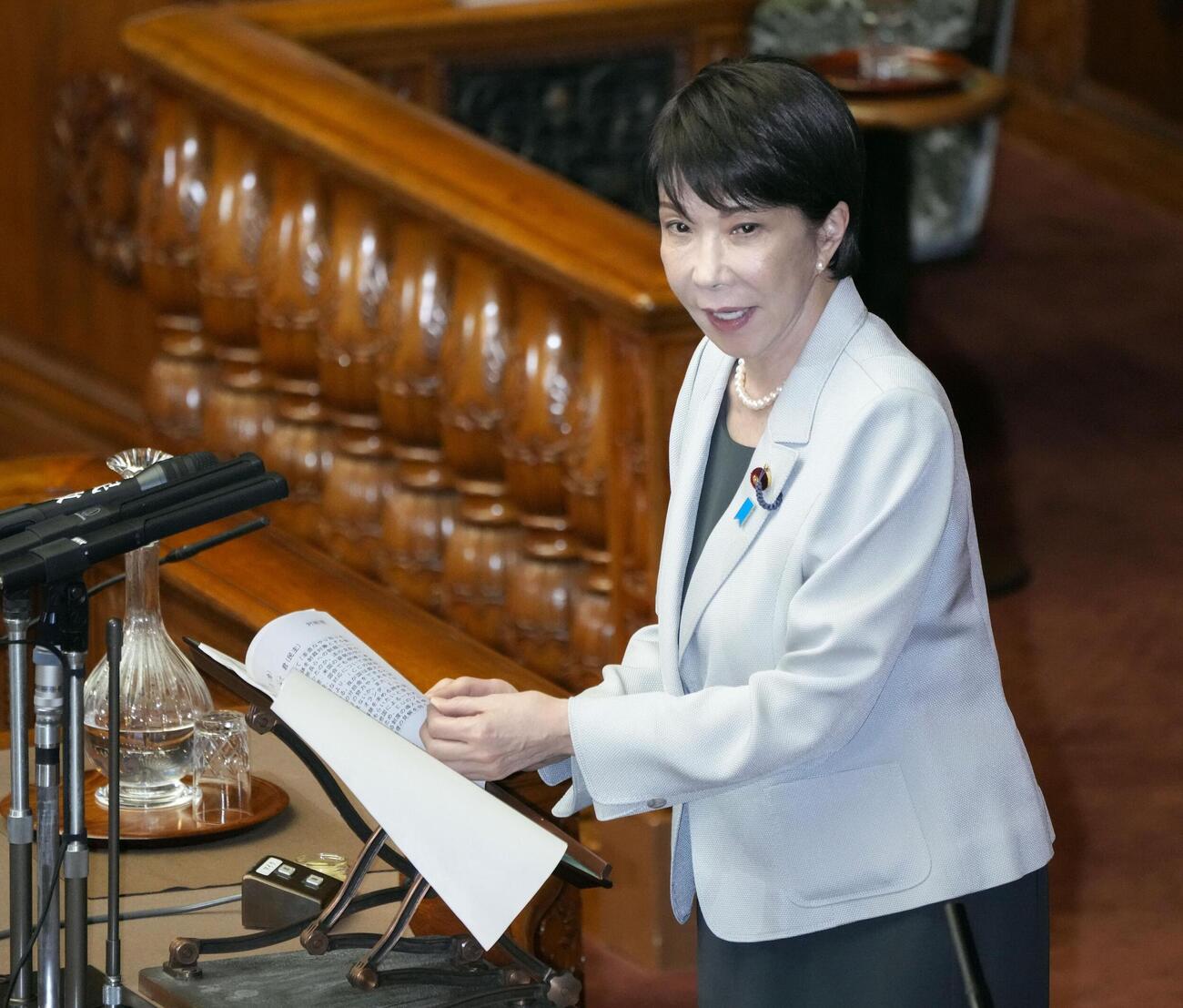 参院本会議で代表質問に答弁する高市首相＝9日午前（共同）