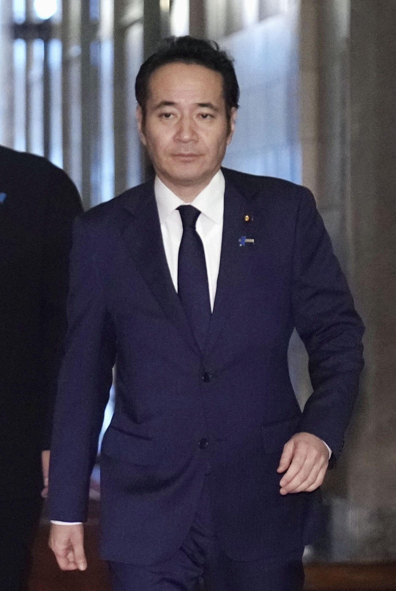 衆院予算委に向かう簗農相（国会）