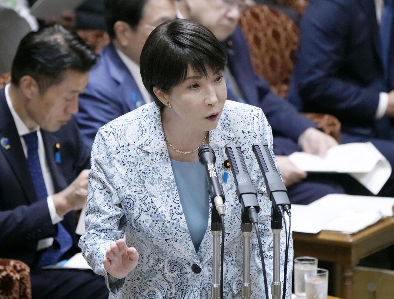 参院予算委で答弁する高市首相＝19日午前（共同）