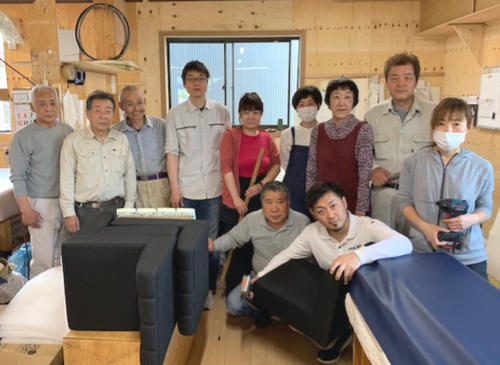 北日本ボード工業の従業員たち