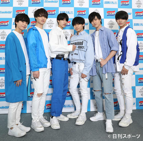 「ジュノン・スーパーボーイ・アナザーズ」の左から河野晴日、財前優一、米丸日向、大岡泰三、和田将吾、佐藤颯（撮影・青山麻美）