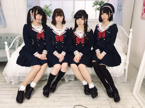 1stシングルをリリースした告白ラフィレット。左から夏目みゆ、小澤彩綾、黒咲ななみ、蒼田みさき
