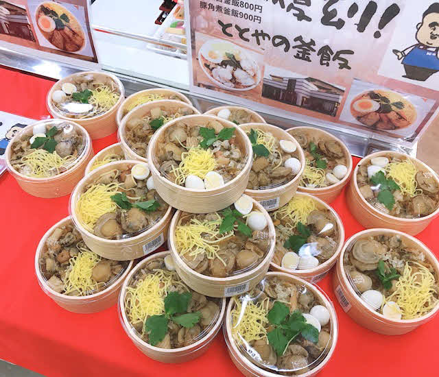 新潟高級米「新之助」を使用した釜飯各種は800～900円
