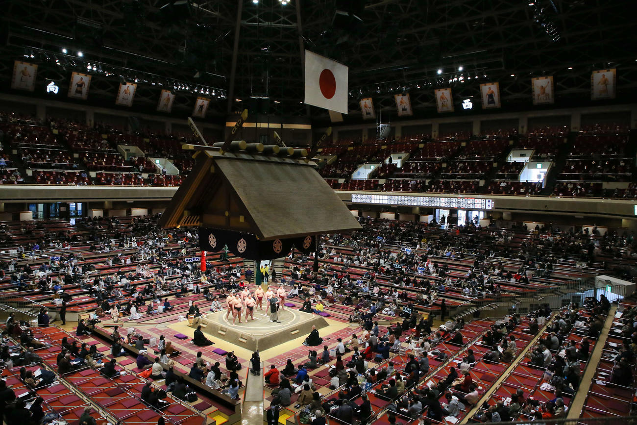初場所が行われている東京・両国国技館（2021年1月10日撮影）