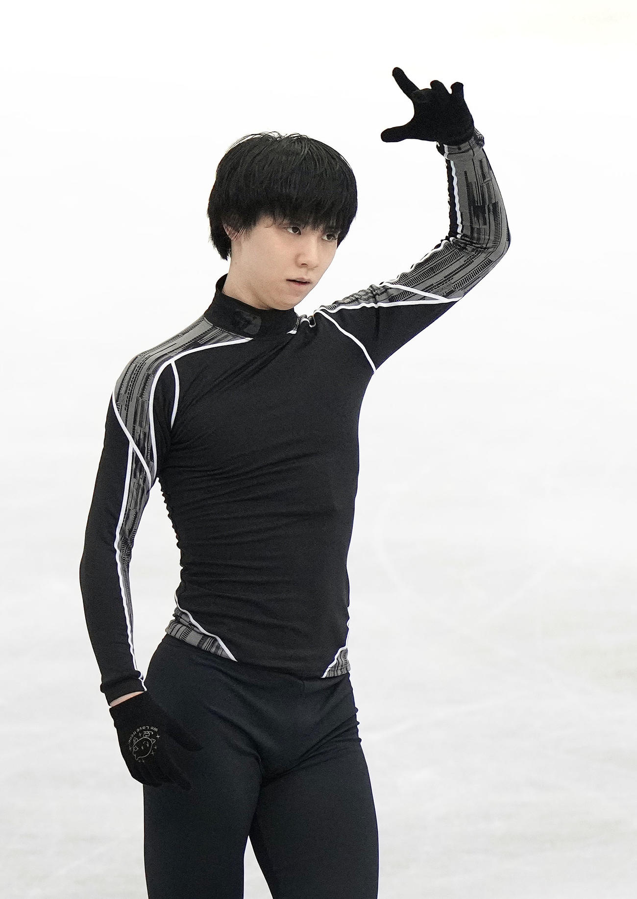 公式練習で調整する羽生結弦（代表撮影）