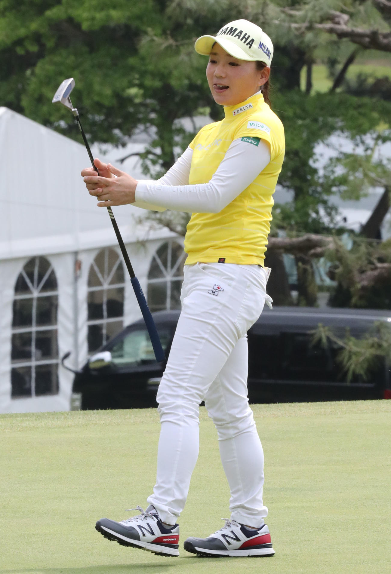 21年5月14日、18番のパット後に舌を出す有村智恵