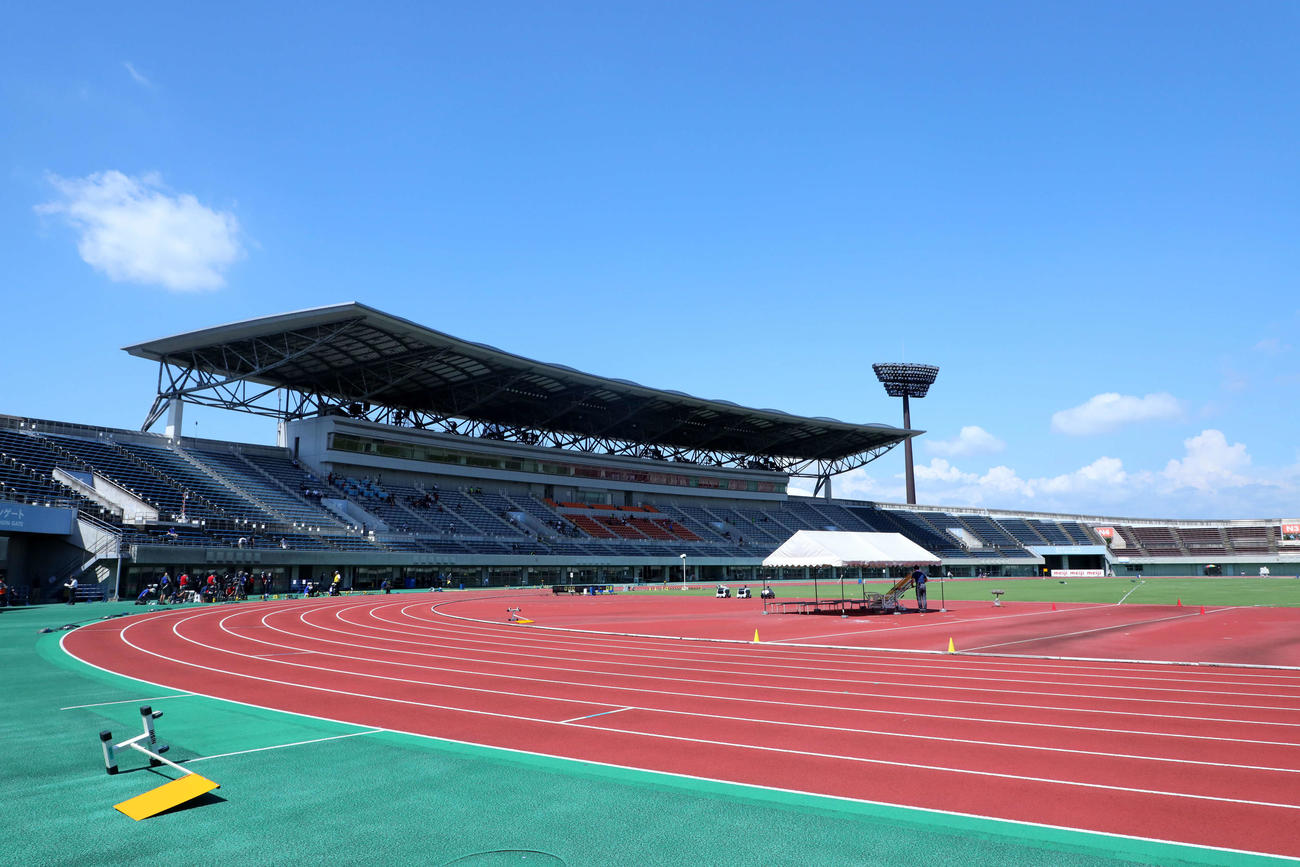 東日本実業団対抗駅伝が行われる熊谷スポーツ文化公園陸上競技場（2020年9月5日撮影）　　　