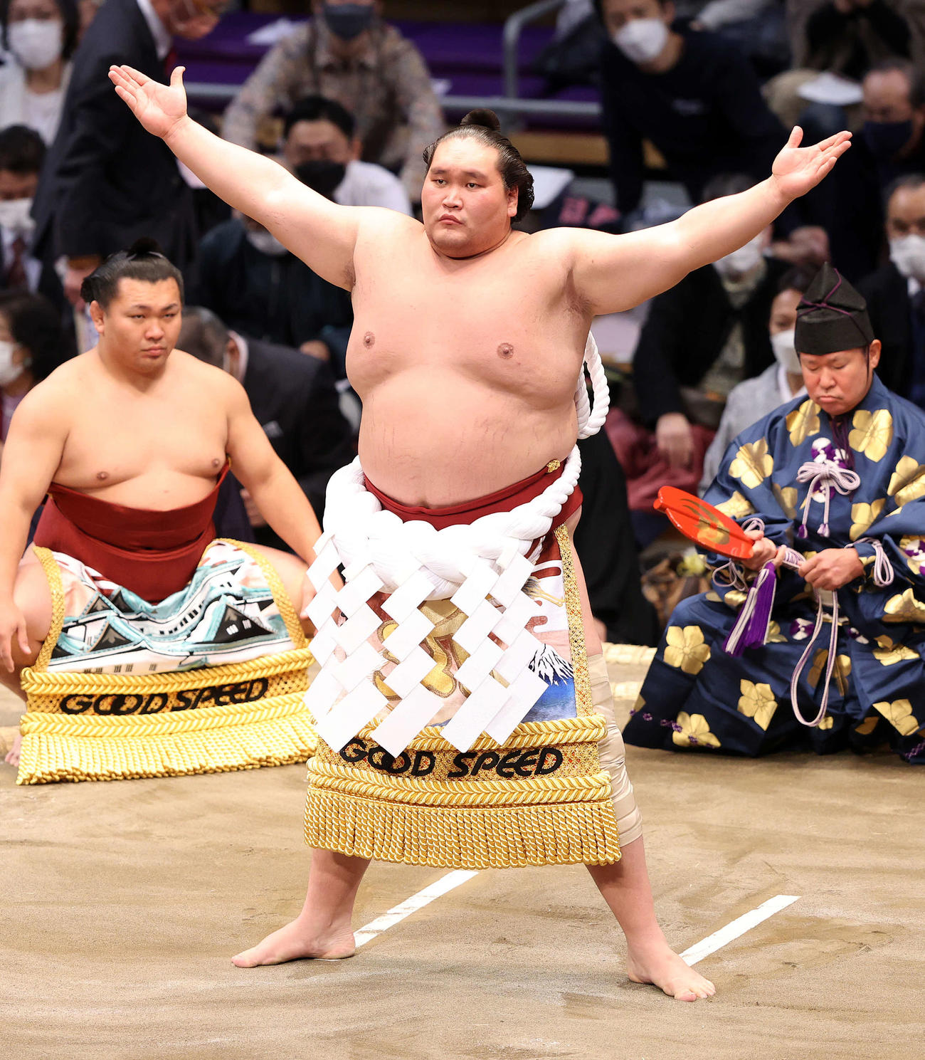 土俵入りする照ノ富士（撮影・鈴木正人）
