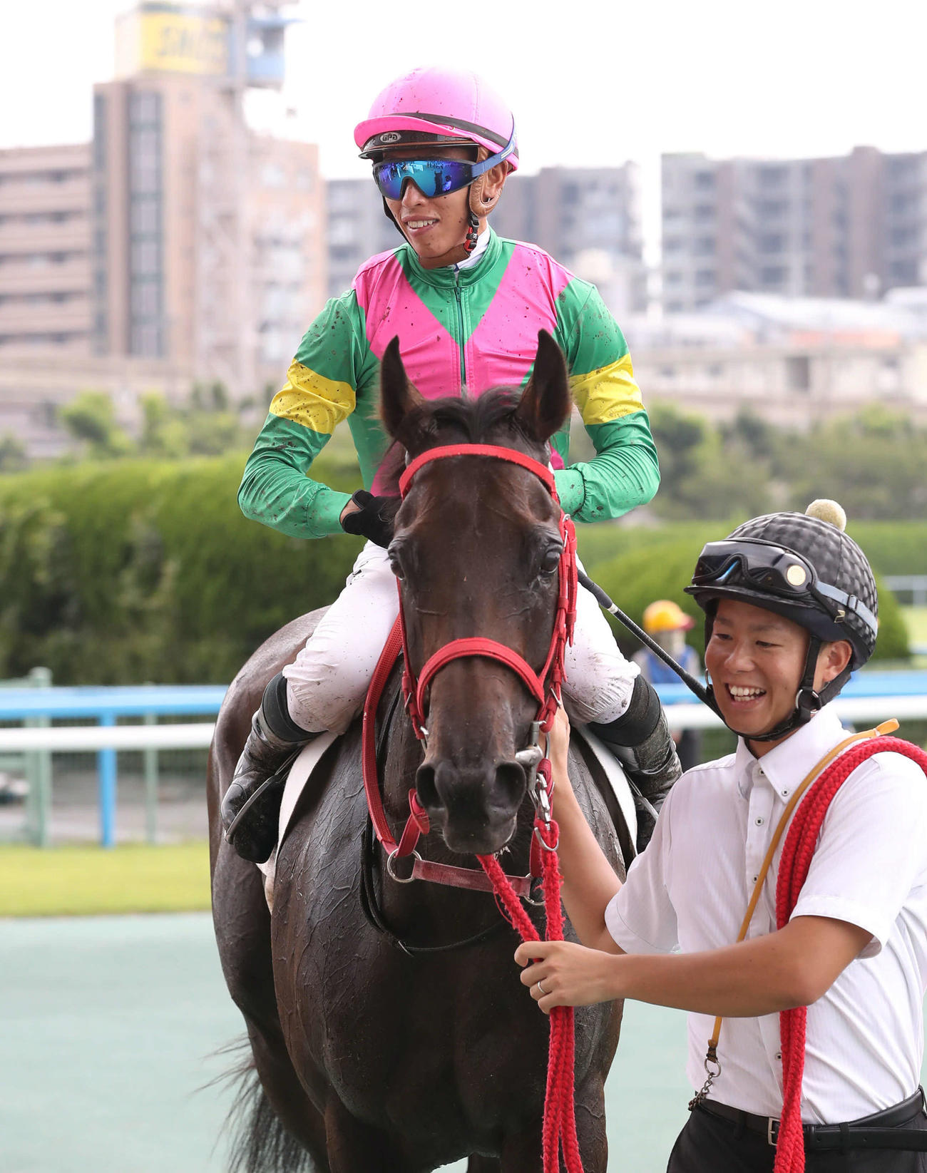 21日小倉7Rを勝ったアルムファーツリーとホー騎手