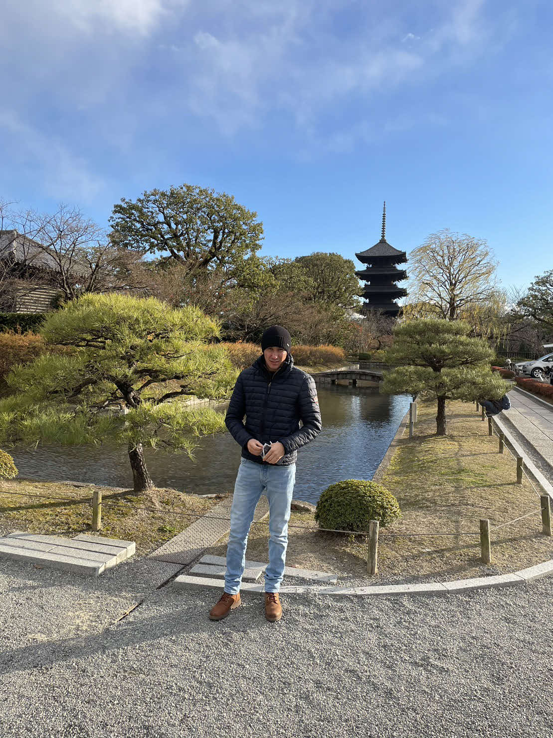 京都観光で東寺を訪問。日本文化に興味津々でした