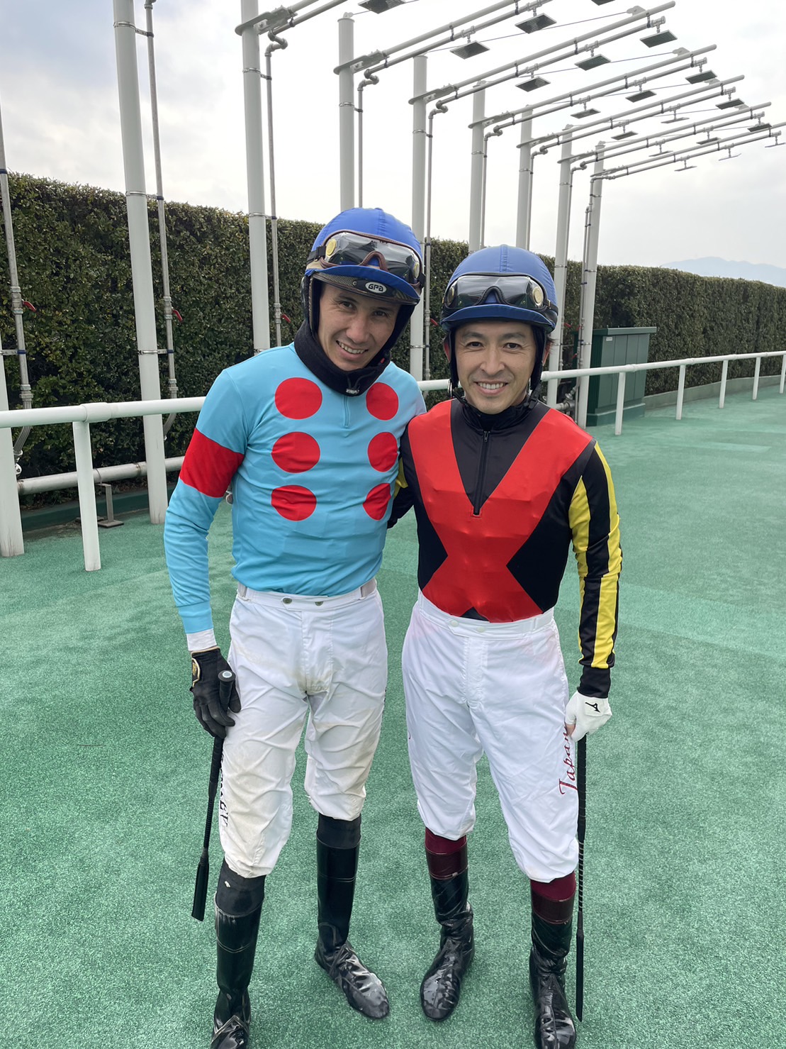 ムーちゃん（左）と福永祐一騎手