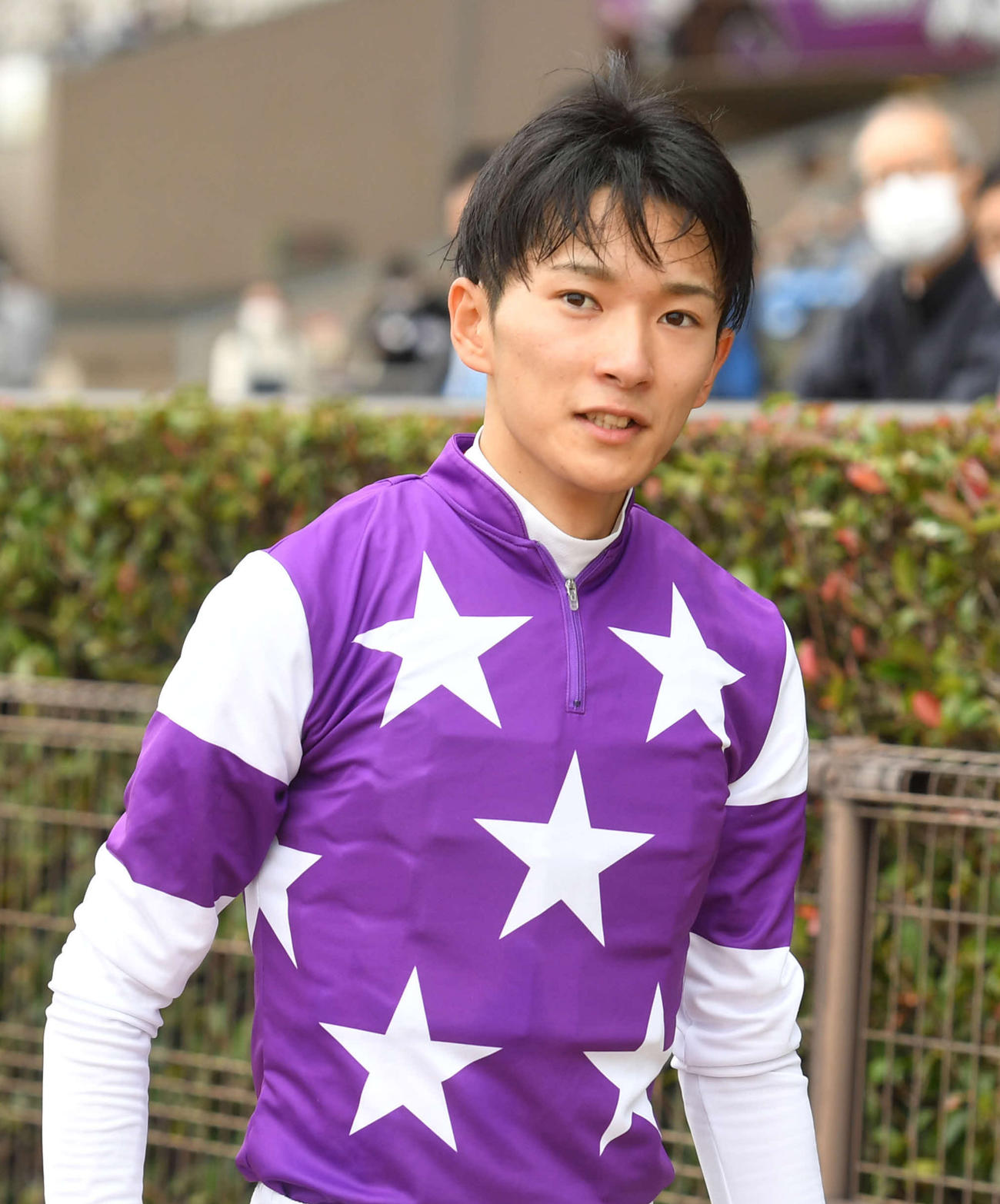 坂井瑠星騎手（22年10月撮影）