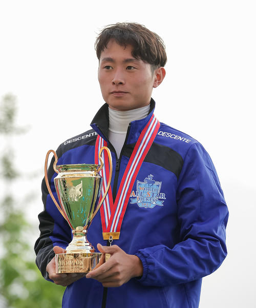 2023WASJで初出場初優勝を飾った岩田望騎手（撮影・村野早祐）