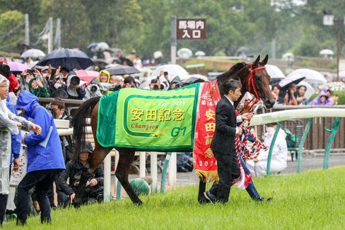 安田記念を制したロマンチックウォリアー