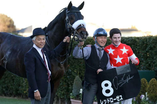 2019年1月にマーフィー騎手が騎乗し国枝厩舎のレッドローゼスで初富士Sを制覇