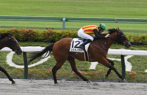 6月4日東京9Rの3歳上1勝クラスを制したコスタノヴァ