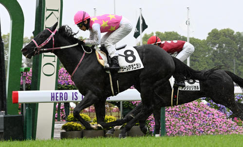 23年5月7日、京都5Rの3歳未勝利を制したジューンアヲニヨシ
