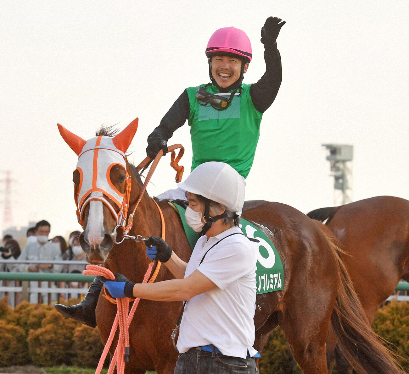 22年中山牝馬Sを制したクリノプレミアムと松岡正海騎手