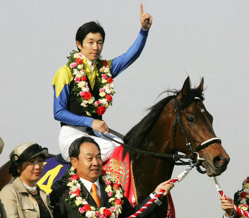 05年皐月賞をディープインパクトで制した武豊騎手