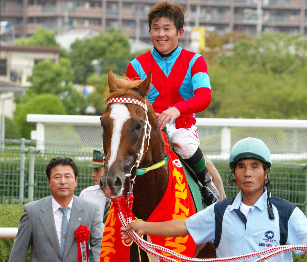 05年セントウルSを制したゴールデンキャストと小牧太騎手