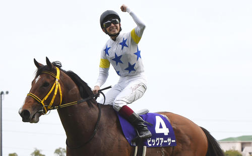 16年高松宮記念を制したビッグアーサーと福永祐一騎手