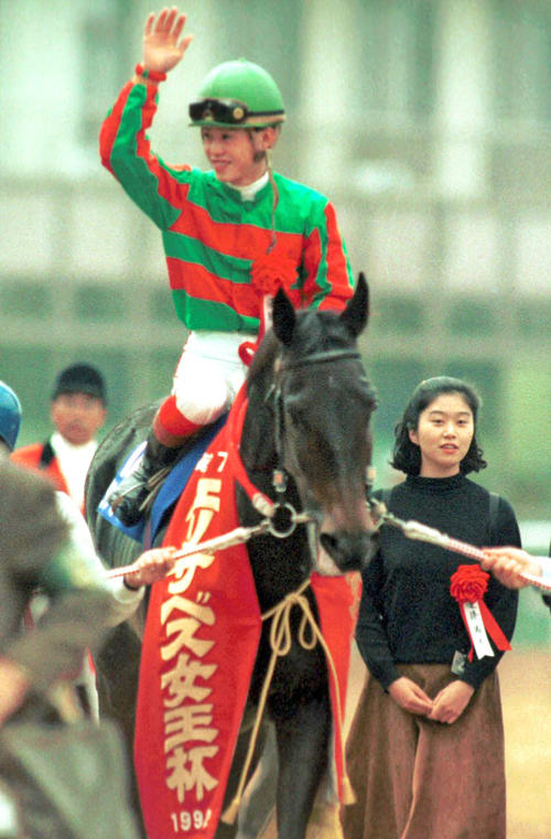 92年エリザベス女王杯を制したタケノベルベットと藤田伸二騎手