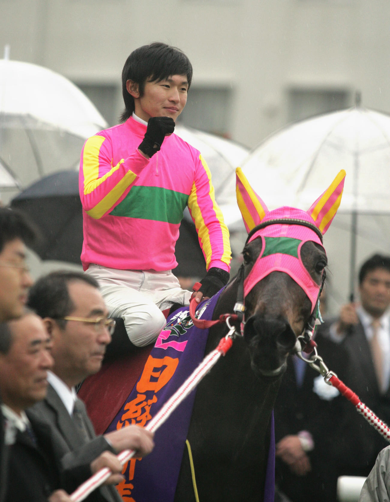 09年、日経新春杯を制したテイエムプリキュアと荻野騎手