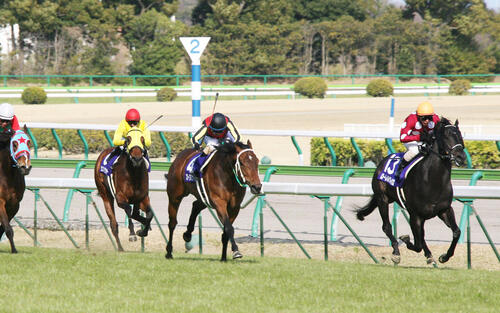 09年高松宮記念を制したローレルゲレイロ（右端）