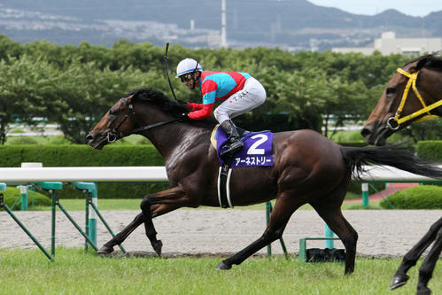 11年の宝塚記念は佐藤哲三騎手のアーネストリーが制した
