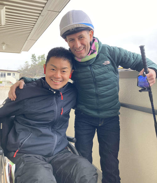 藤井くん、これからも友達だよ！（撮影・太田尚樹）