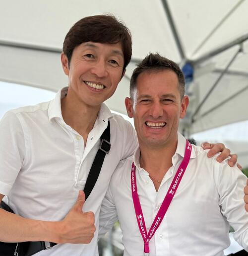 5000勝ジョッキーと写真を撮ってもらったよ！