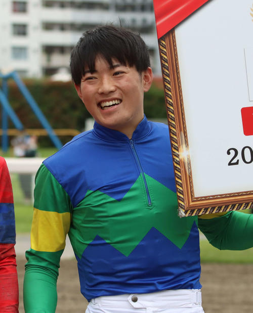 新原周馬騎手
