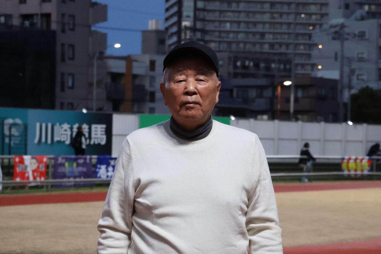 今月で引退となる八木仁調教師
