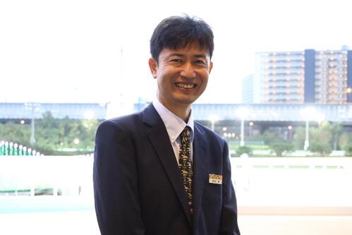 初出走を初勝利で飾り笑顔の飯沼章調教師