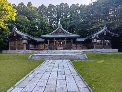 函館護国神社(旧函館招魂社)の境内