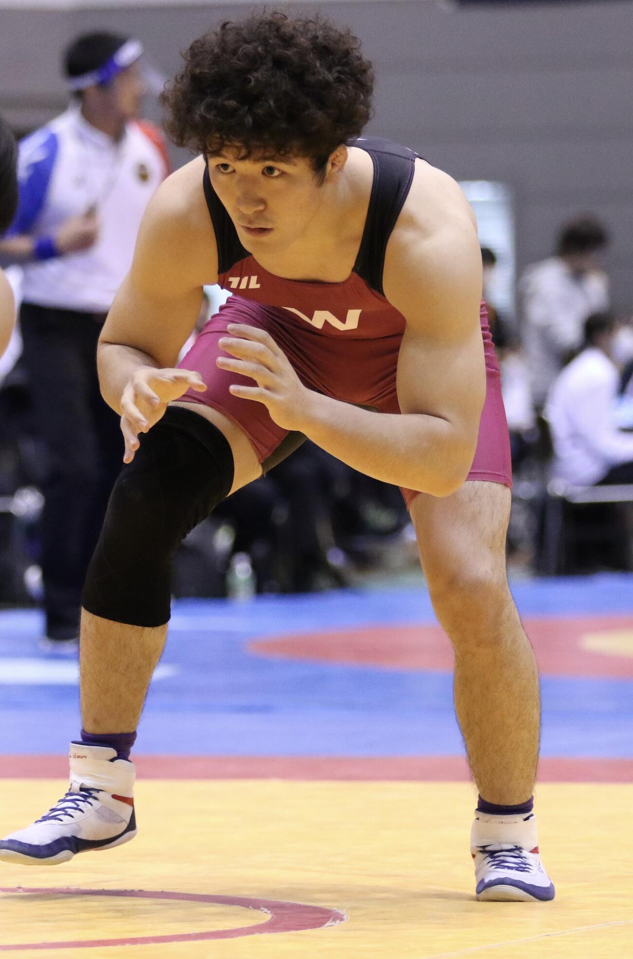 レスリング選手時代の深田記者の構え