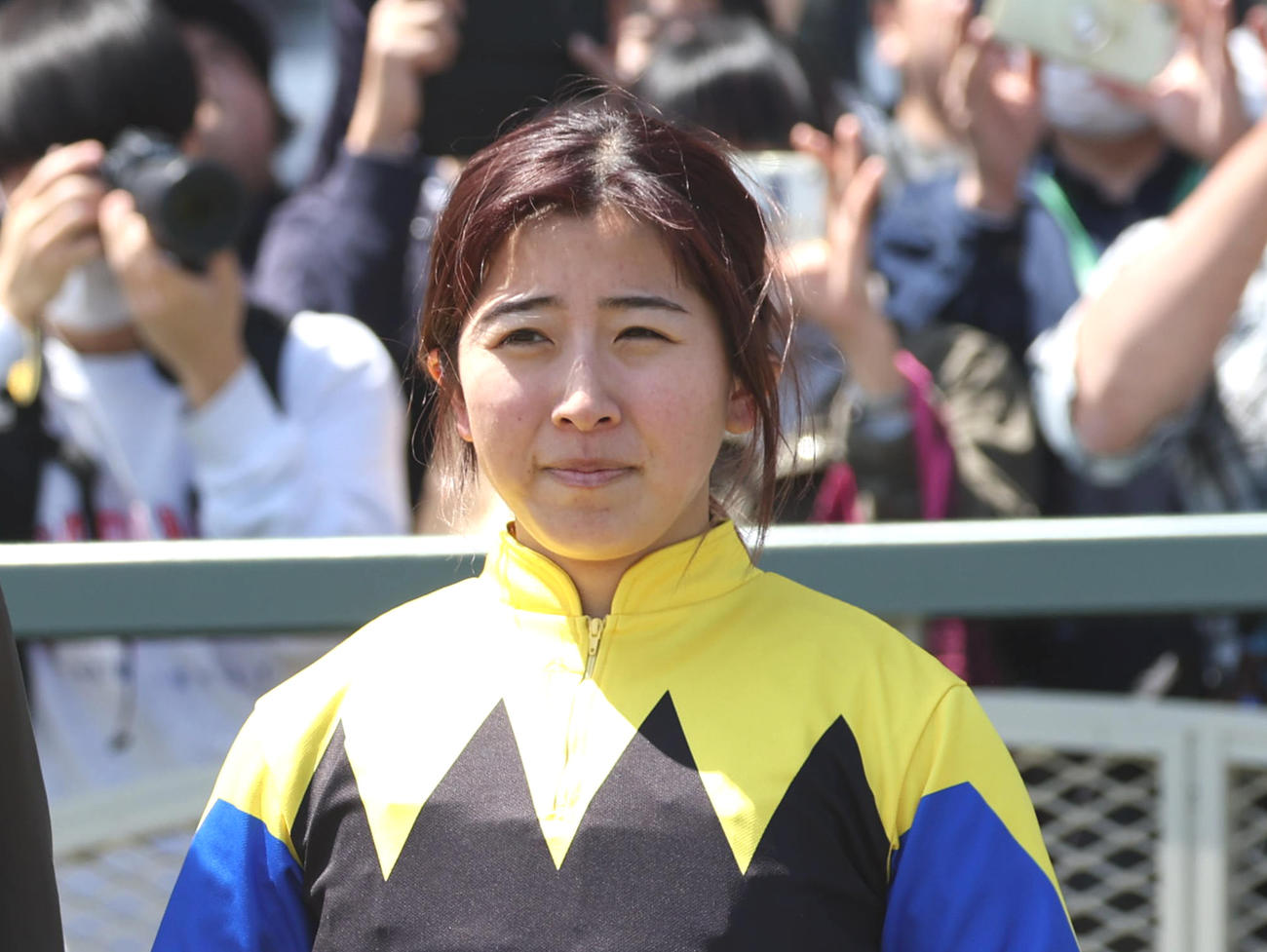 京都6Rをゲヴィナーで制した今村聖奈騎手（撮影・白石智彦）