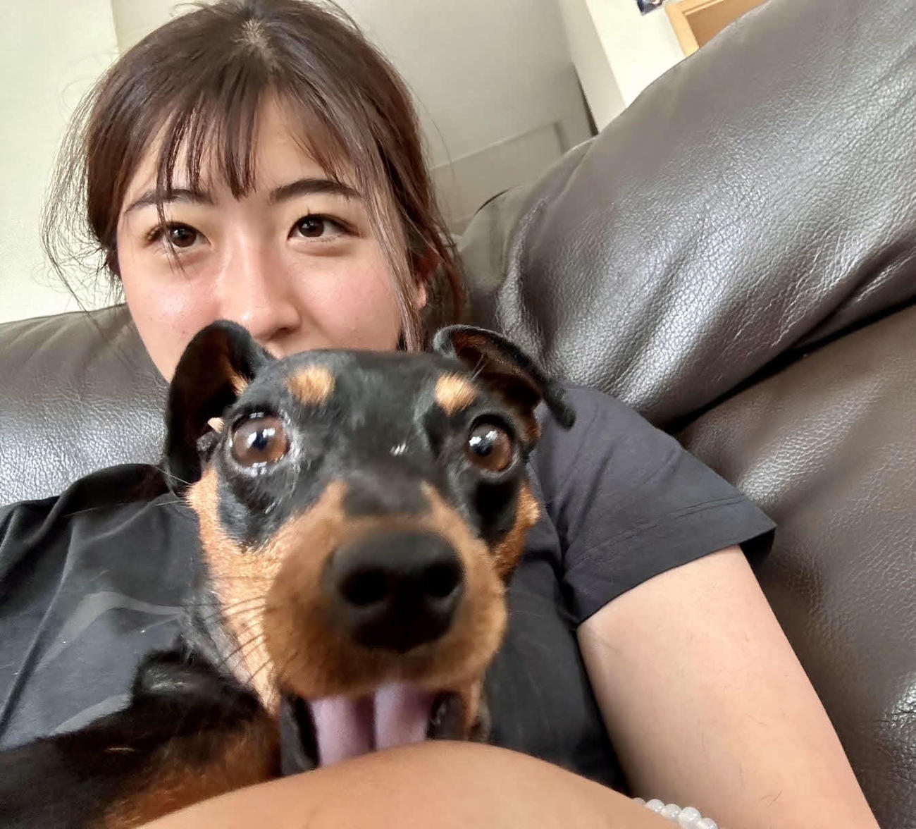 今村聖奈騎手と愛犬リーベ（本人提供）