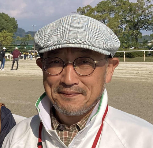 角居元調教師（2023年10月25日撮影）